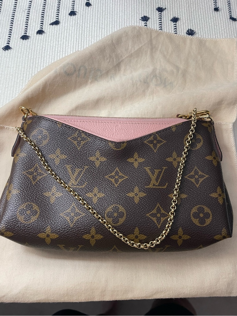 Louis Vuitton Pallas Clutch - PINK